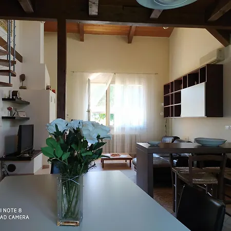 A Casa Di Lucy Apartmán *